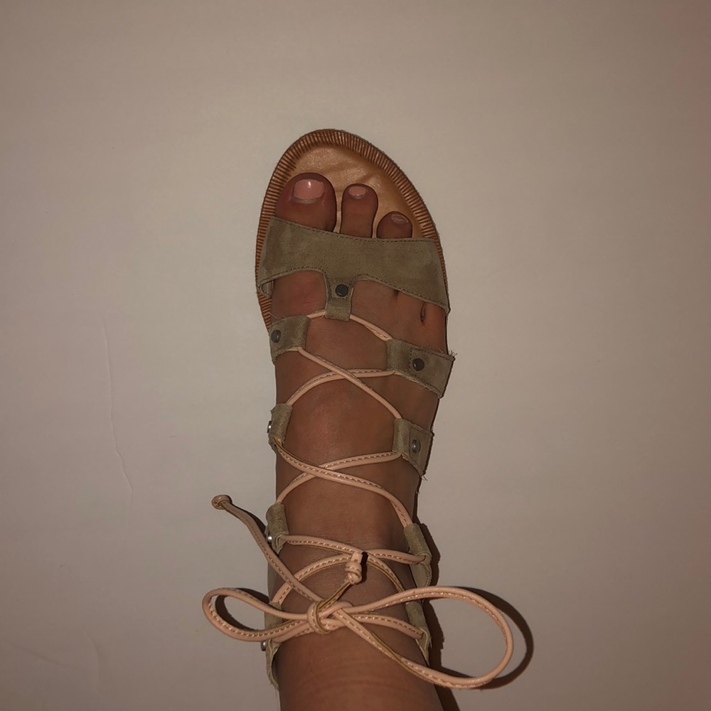 Dolce vita “jasmyn” Ghillie Sandal